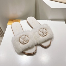 Louis Vuitton Slippers